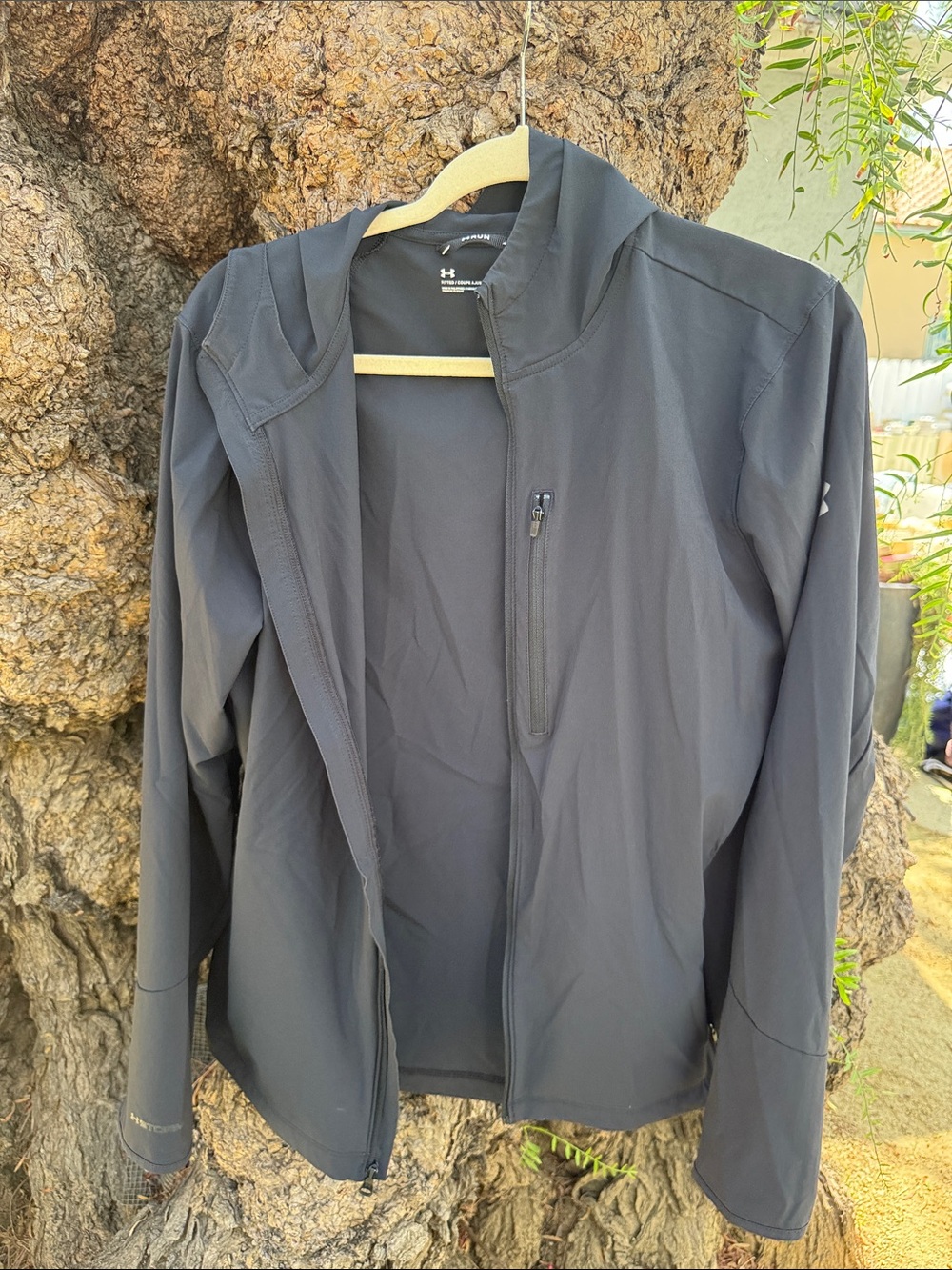 Under Armour Men's Black Hooded Performance Jacket